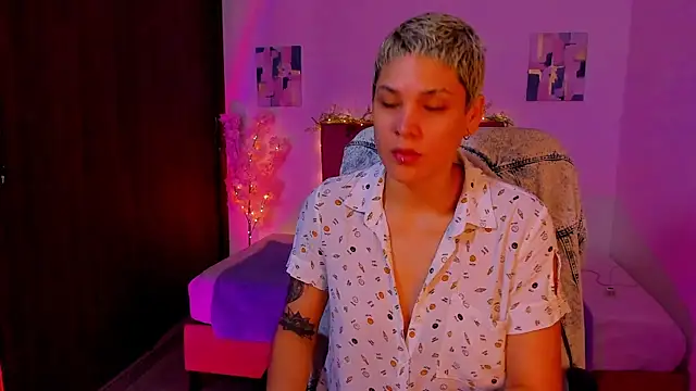 Charlee pink online show from 10/13/25, 06:20