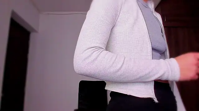 Charlee pink online show from 02/13/26, 03:45