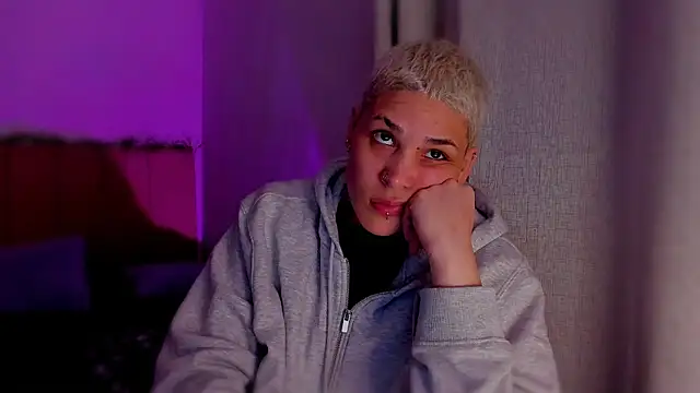 Charlee pink online show from 02/21/26, 10:56