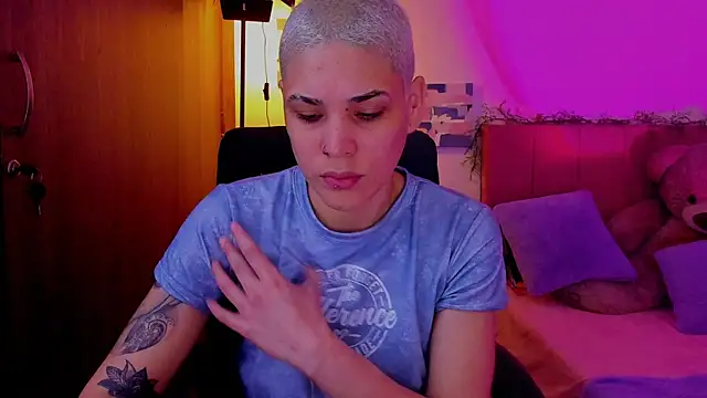 Charlee pink online show from 03/28/26, 10:11