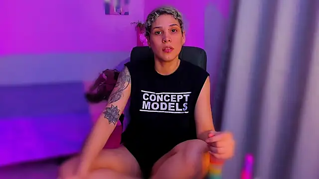 Charlee pink online show from 11/23/25, 06:01