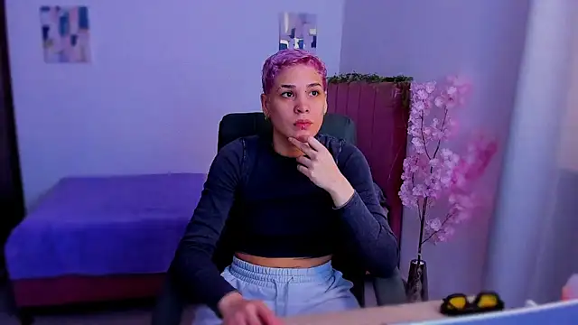 Charlee pink online show from 12/05/25, 06:17