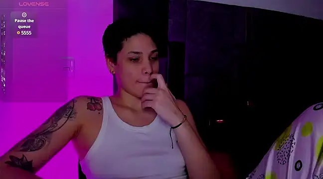 Charlee pink online show from 03/22/25, 10:37