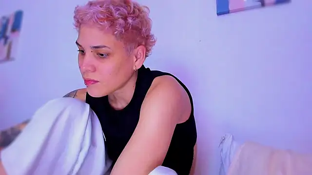 Charlee pink online show from 12/21/25, 04:14