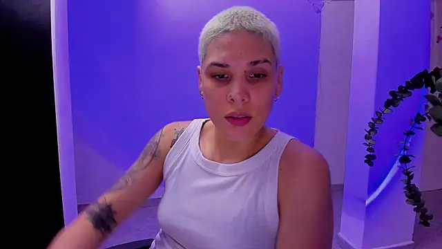 Charlee pink online show from 09/12/25, 06:02