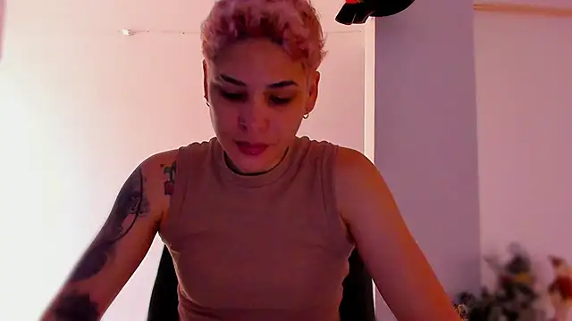 Charlee pink online show from 12/21/25, 07:48