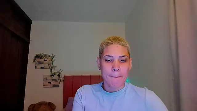 Charlee pink online show from 01/14/26, 10:24