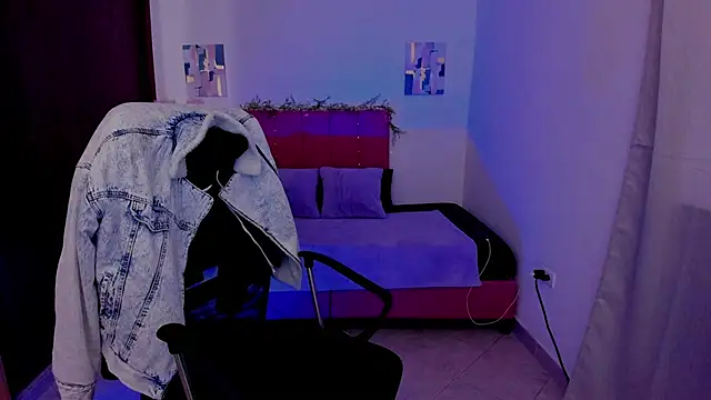 Charlee pink online show from 10/03/25, 01:56