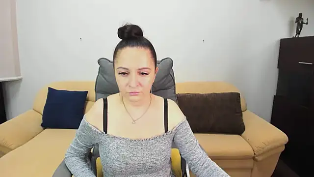 AngellLika online show from 11/08/25, 07:23