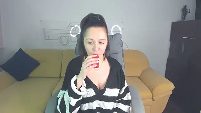 AngellLika online show from 01/14/26, 01:48