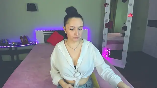 AngellLika online show from 12/16/25, 12:53