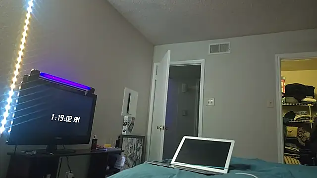 ChillzPnp online show from 11/24/25, 07:19