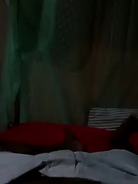 Snapshot of walkollanew99 chatting on 10/12/25, 11:33 walkollanew99 online show from 10/12/25, 11:33