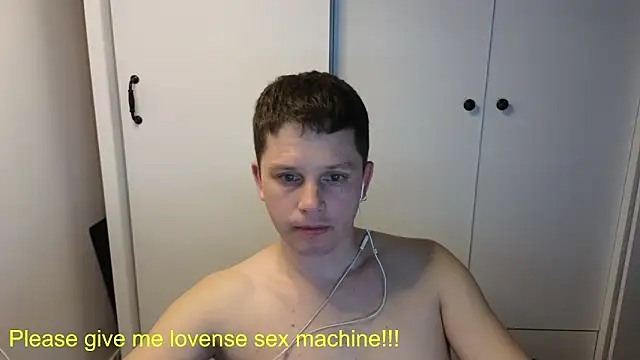 BigL0ve online show from 04/17/26, 03:04