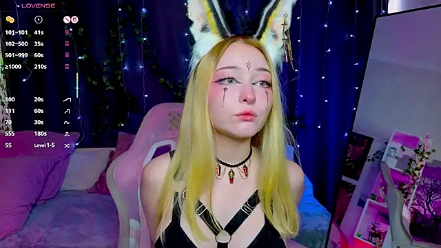 ElswythCovil online show from 09/17/25, 04:03