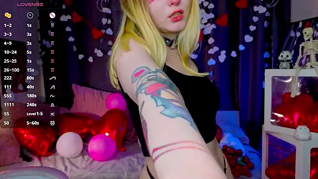 ElswythCovil online show from 02/15/26, 04:02