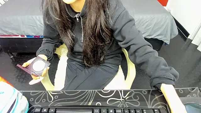 Snapshot of Abrillee1 chatting on 02/10/25, 07:38 Abrillee1 online show from 02/10/25, 07:38