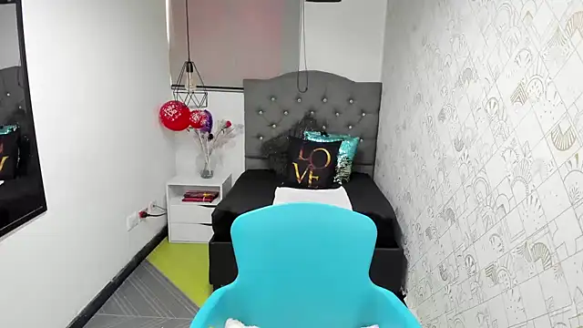 Snapshot of Abrillee1 chatting on 03/14/25, 02:52 Abrillee1 online show from 03/14/25, 02:52