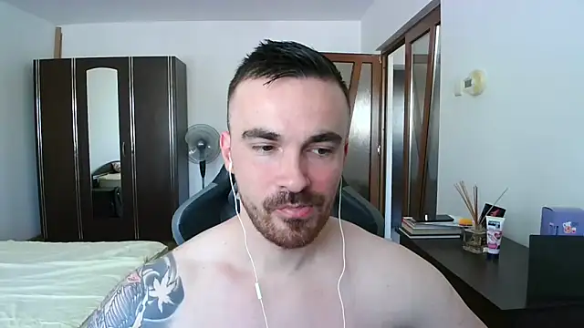Snapshot of mu5clemania2 chatting on 06/10/26, 09:43 mu5clemania2 online show from 06/10/26, 09:43