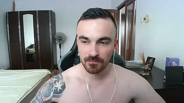 Snapshot of mu5clemania2 chatting on 06/23/26, 12:47 mu5clemania2 online show from 06/23/26, 12:47