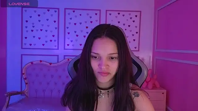 Snapshot of ailen_t chatting on 09/11/25, 02:33 ailen t online show from 09/11/25, 02:33
