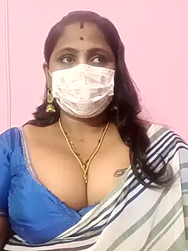 Snapshot of rithikka chatting on 12/20/25, 01:25 rithikka online show from 12/20/25, 01:25