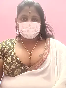 Snapshot of rithikka chatting on 12/21/25, 01:35 rithikka online show from 12/21/25, 01:35