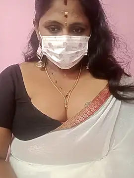 Snapshot of rithikka chatting on 11/26/25, 07:41 rithikka online show from 11/26/25, 07:41