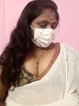 Snapshot of rithikka chatting on 12/19/25, 06:16 rithikka online show from 12/19/25, 06:16