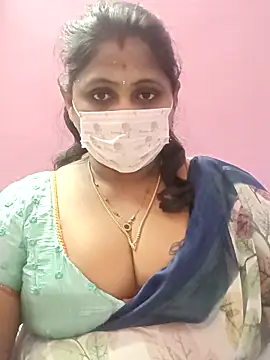 Snapshot of rithikka chatting on 11/20/25, 08:09 rithikka online show from 11/20/25, 08:09