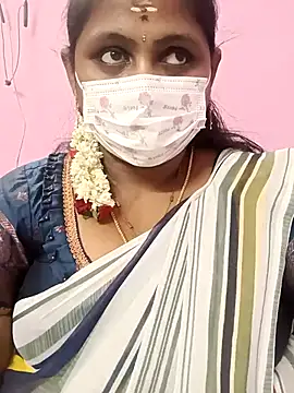 Snapshot of rithikka chatting on 11/24/25, 04:01 rithikka online show from 11/24/25, 04:01