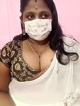 Snapshot of rithikka chatting on 12/05/25, 06:17 rithikka online show from 12/05/25, 06:17