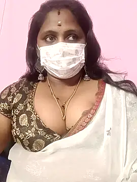 Snapshot of rithikka chatting on 12/19/25, 06:32 rithikka online show from 12/19/25, 06:32