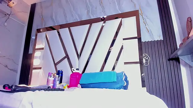 Snapshot of lola_hornei chatting on 12/05/25, 02:26 lola hornei online show from 12/05/25, 02:26