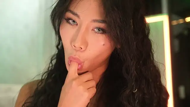 Snapshot of Ami_Katana chatting on 10/01/25, 01:59 Ami Katana online show from 10/01/25, 01:59