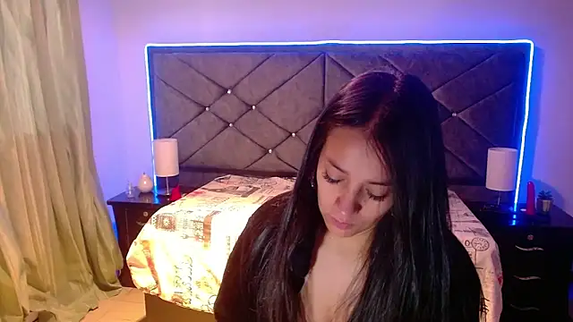 Julietacollins06 online show from 09/28/25, 12:45