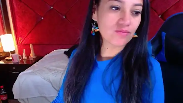 Julietacollins06 online show from 02/12/26, 01:00