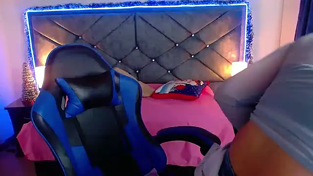 Julietacollins06 online show from 12/19/25, 12:18