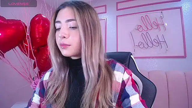 Snapshot of channel_blonde_a chatting on 02/12/25, 04:33 channel blonde a online show from 02/12/25, 04:33