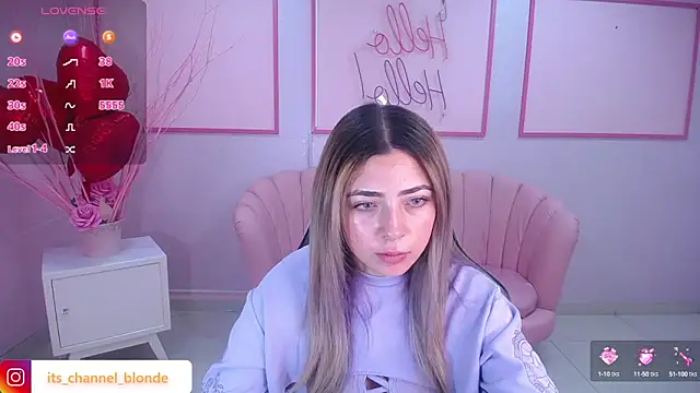 Snapshot of channel_blonde_a chatting on 02/11/25, 04:35 channel blonde a online show from 02/11/25, 04:35