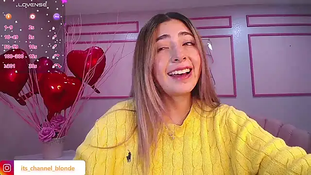 Snapshot of channel_blonde_a chatting on 02/18/25, 07:52 channel blonde a online show from 02/18/25, 07:52