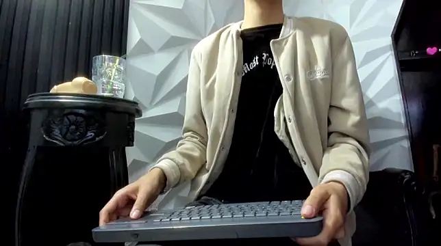 BrianaSchafer online show from 02/13/26, 04:07