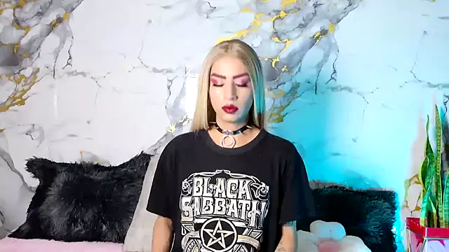 BrianaSchafer online show from 04/17/26, 06:44