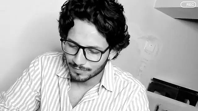 Nicholasrodrii online show from 03/09/25, 09:36