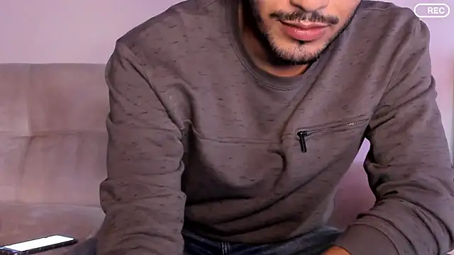 Nicholasrodrii online show from 12/16/25, 10:36