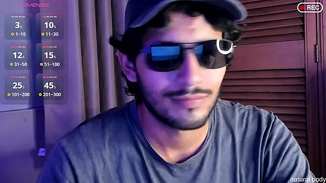 Nicholasrodrii online show from 10/23/25, 10:52