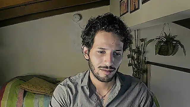 Nicholasrodrii online show from 06/11/26, 08:50