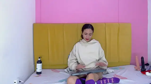 angelinabrookcm101 online show from 12/07/24, 08:27