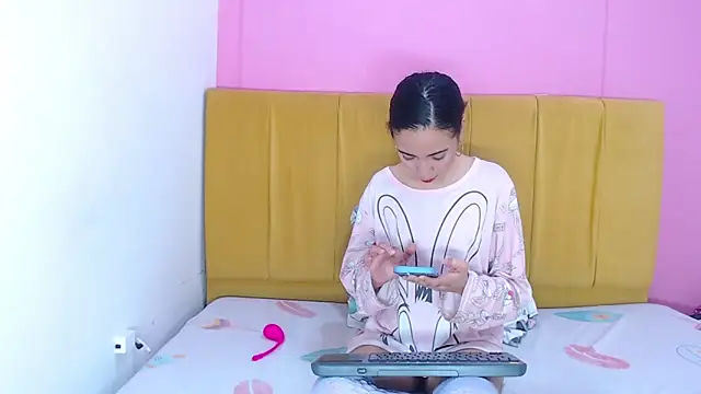 angelinabrookcm101 online show from 12/07/24, 08:55