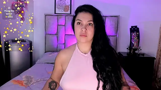 Snapshot of brianaGuzman chatting on 06/21/26, 04:13 brianaGuzman online show from 06/21/26, 04:13